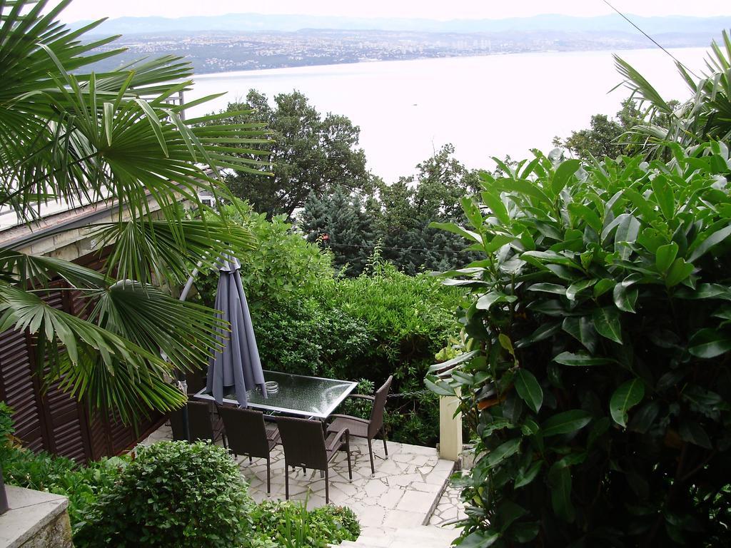 Apartment Ana Opatija Bagian luar foto